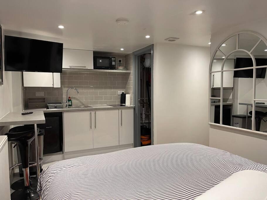Lux Double Bed Studio By Town & Beach رايد المظهر الخارجي الصورة
